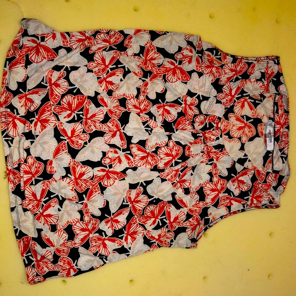 Red, White, and black tank top blouse